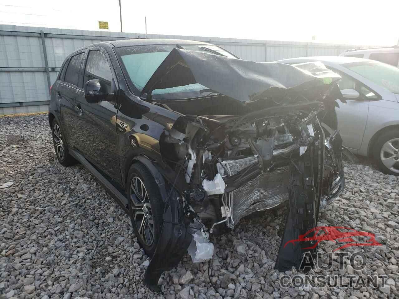 MITSUBISHI OUTLANDER 2018 - JA4AR3AU8JU017372