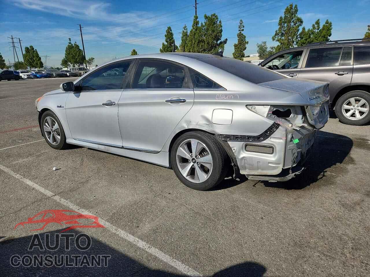 HYUNDAI SONATA 2011 - KMHEC4A40BA007934