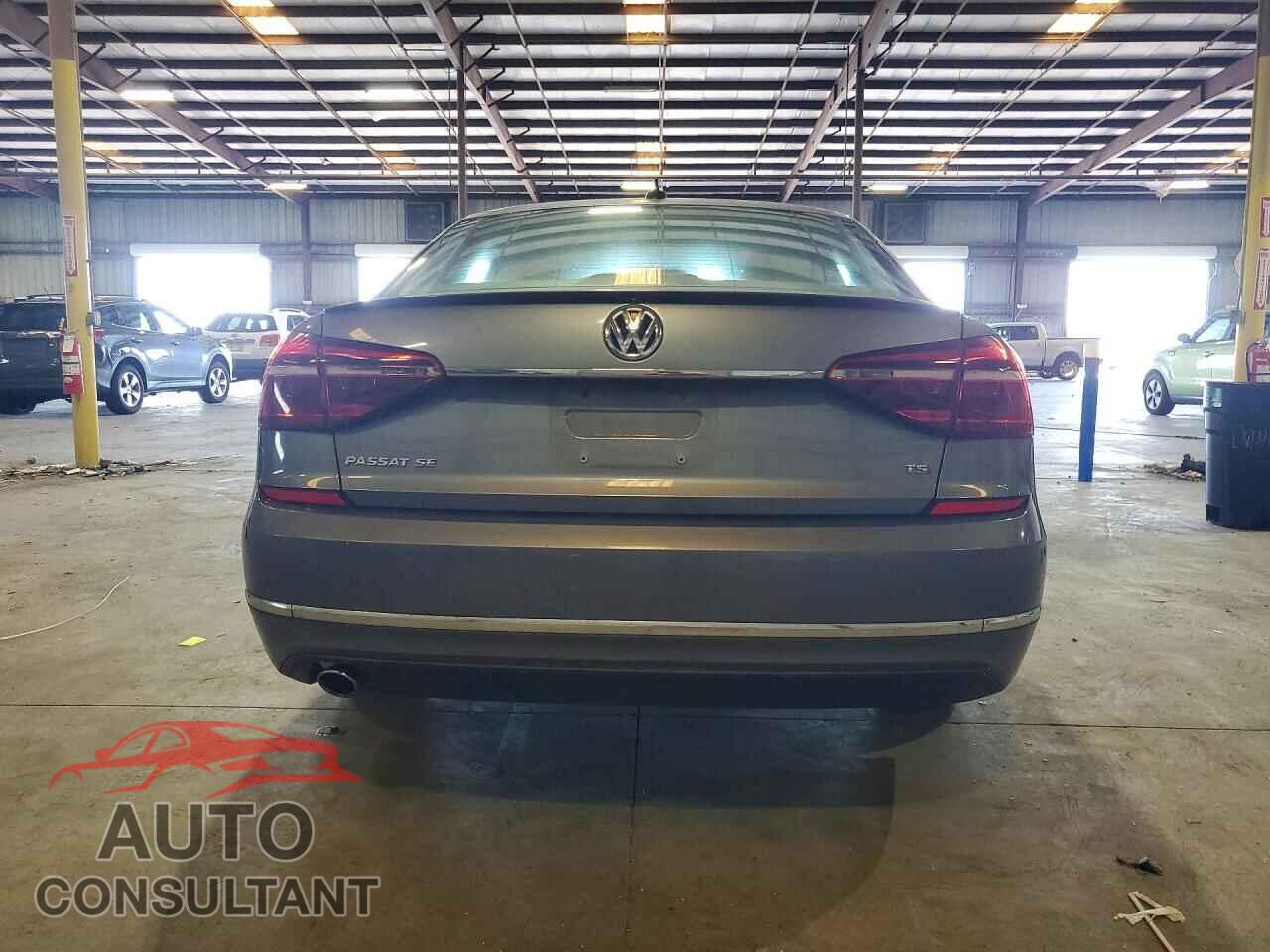 VOLKSWAGEN PASSAT 2017 - 1VWBT7A35HC007776