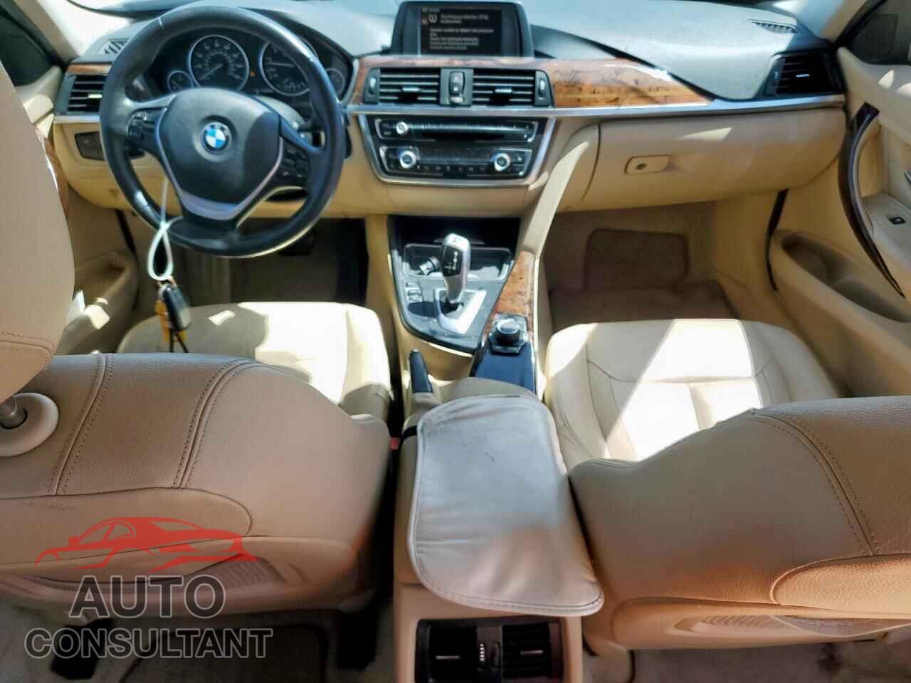 BMW 3 SERIES 2013 - WBA3A5G59DNP20136