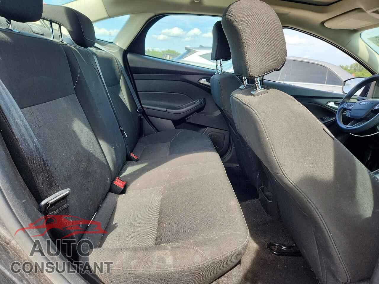 FORD FOCUS 2017 - 1FADP3H29HL237316