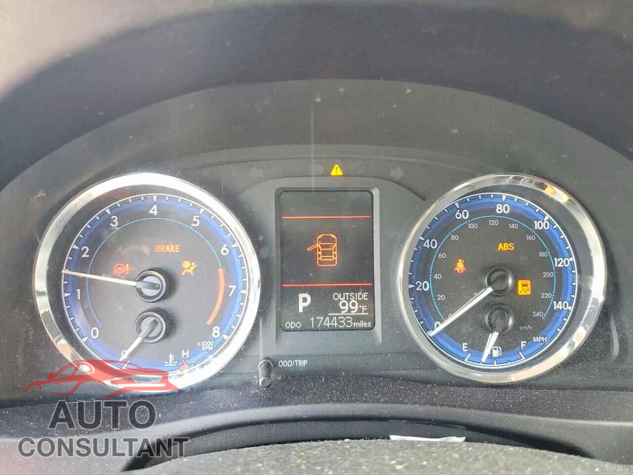 TOYOTA COROLLA 2017 - 5YFBURHEXHP649193