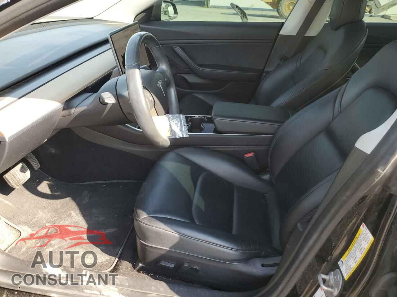 TESLA MODEL 3 2018 - 5YJ3E1EB2JF185394