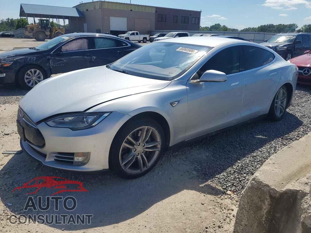 TESLA MODEL S 2013 - 5YJSA1CN5DFP05337