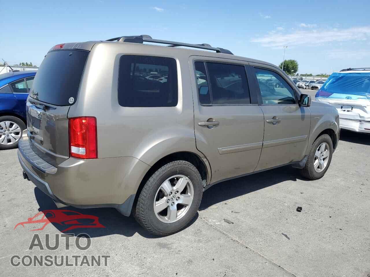 HONDA PILOT 2011 - 5FNYF3H66BB005560