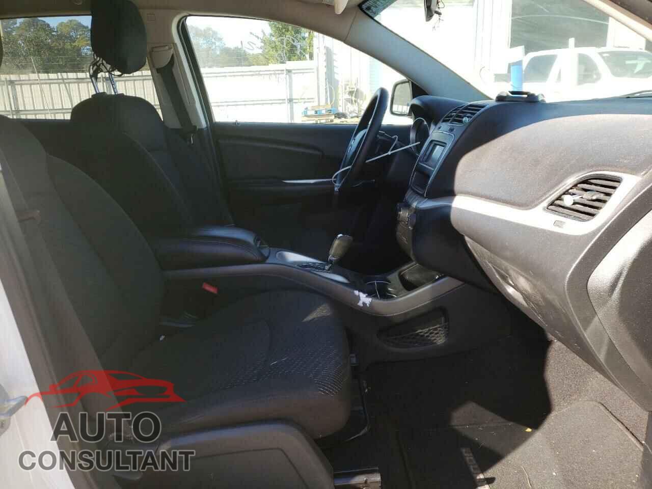 DODGE JOURNEY 2017 - 3C4PDCBG6HT589472