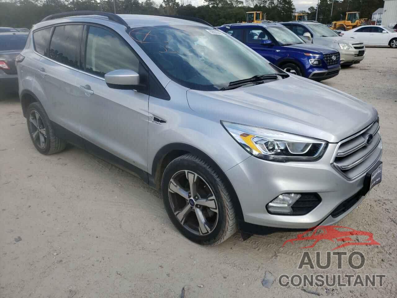 FORD ESCAPE 2017 - 1FMCU0GD5HUC84560