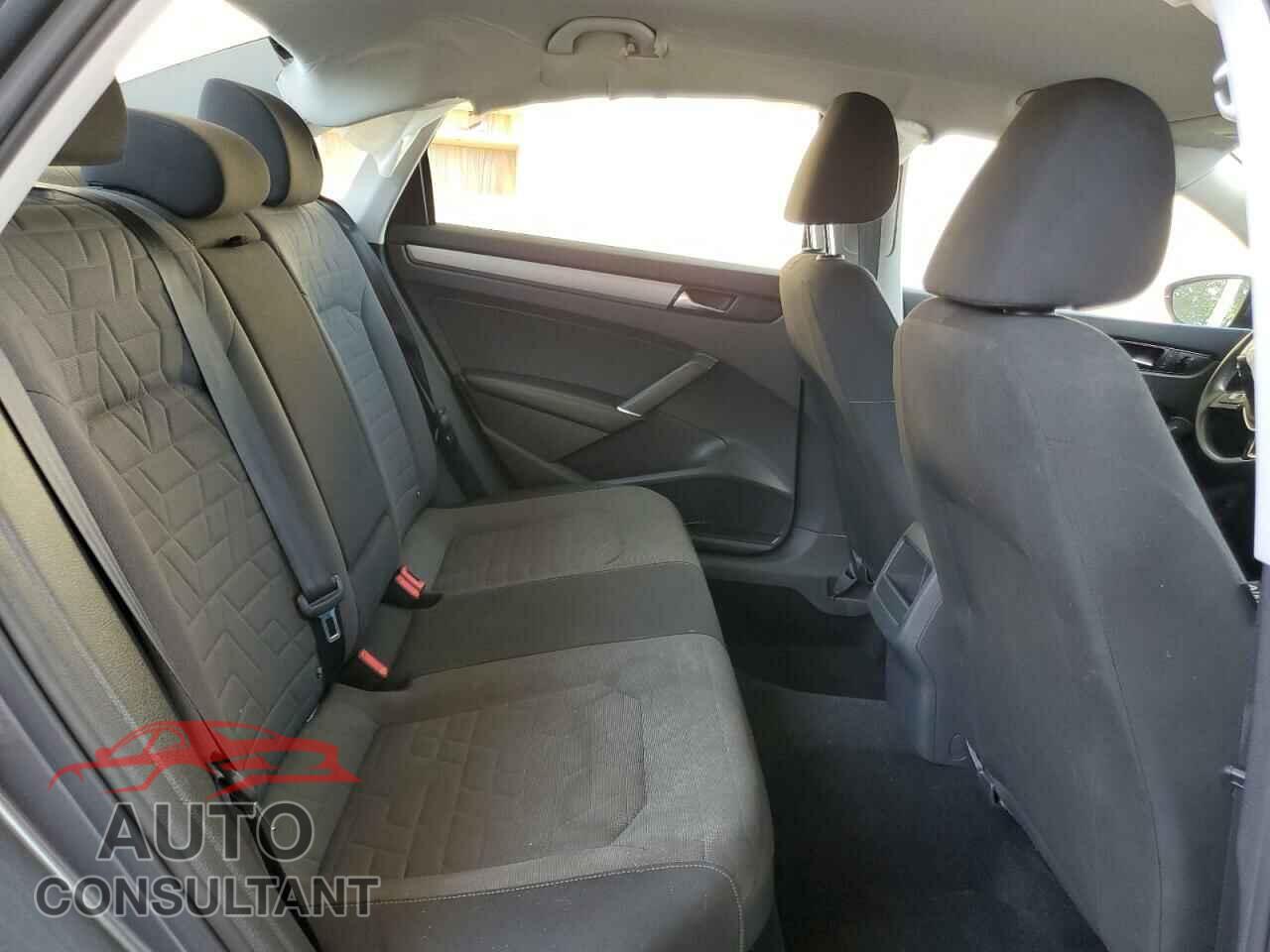VOLKSWAGEN PASSAT 2021 - 1VWAA7A38MC011851