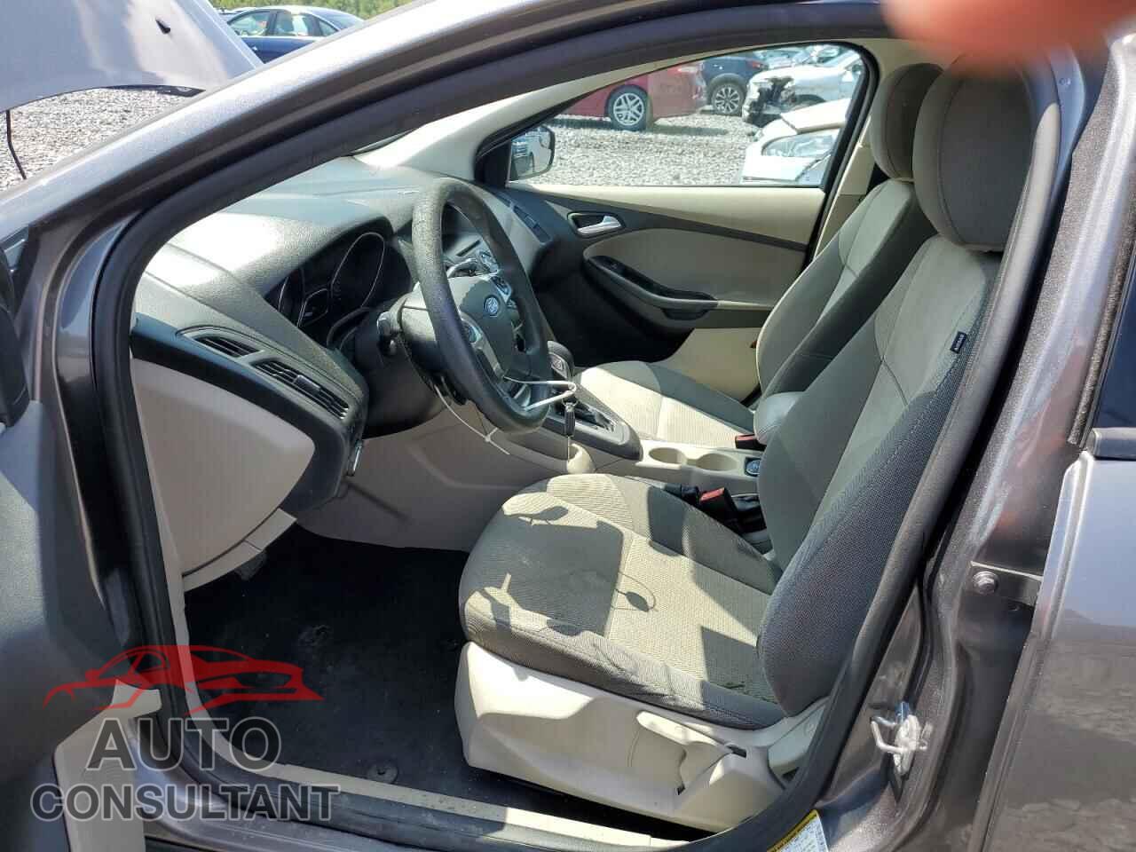 FORD FOCUS 2014 - 1FADP3F26EL338814