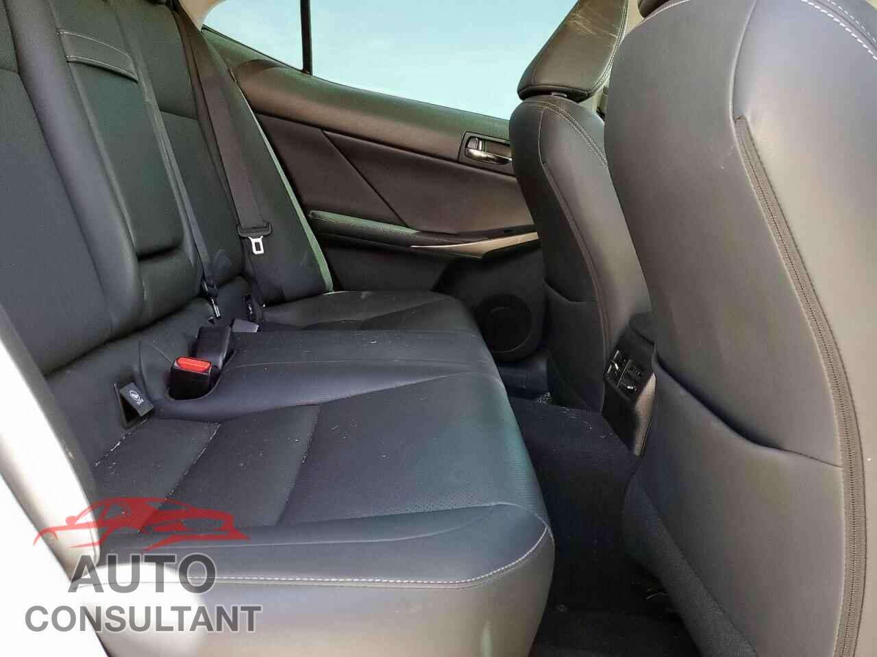 LEXUS IS 2015 - JTHBF1D28F5067092