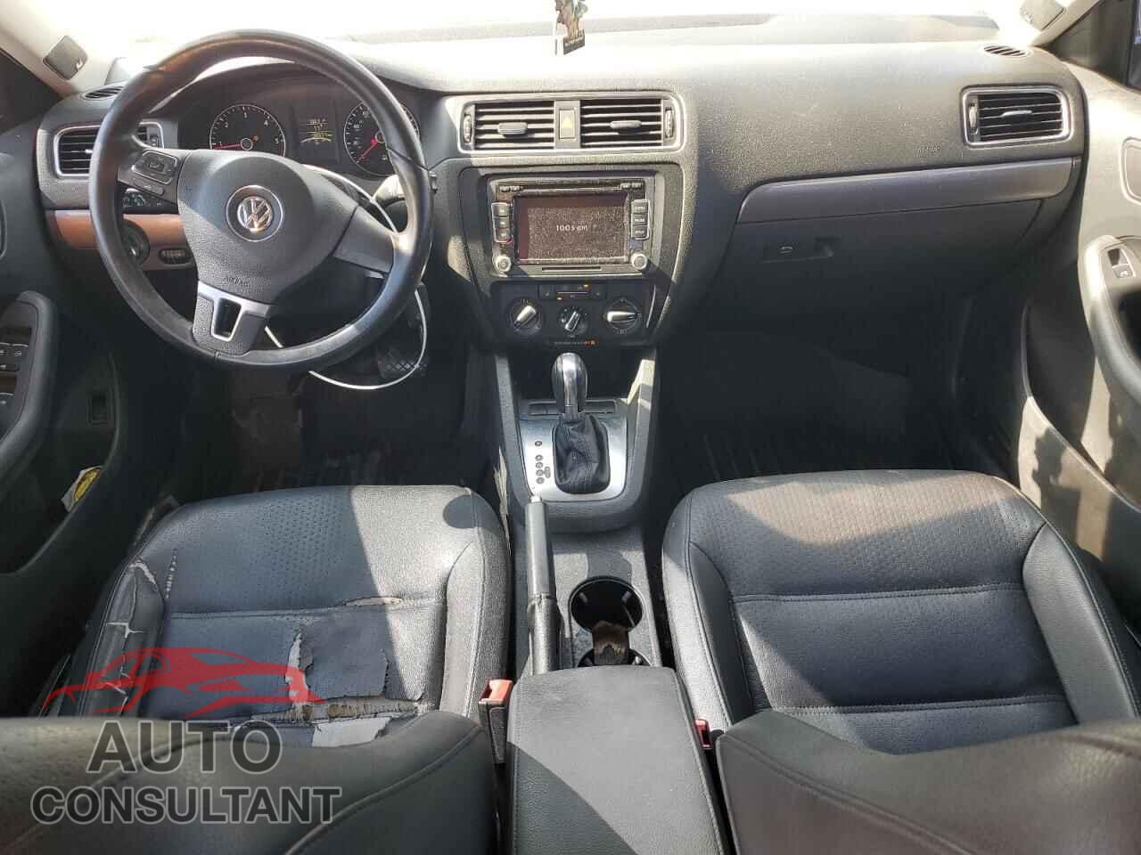 VOLKSWAGEN JETTA 2013 - 3VWLL7AJ2DM291833