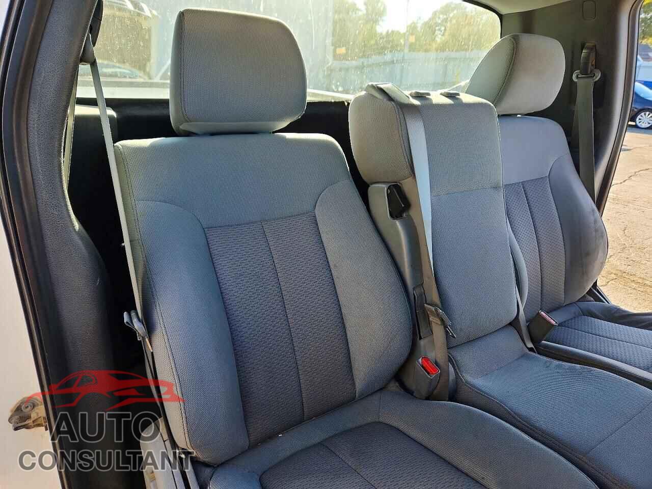 FORD F150 2011 - 1FTMF1CF6BFC77726