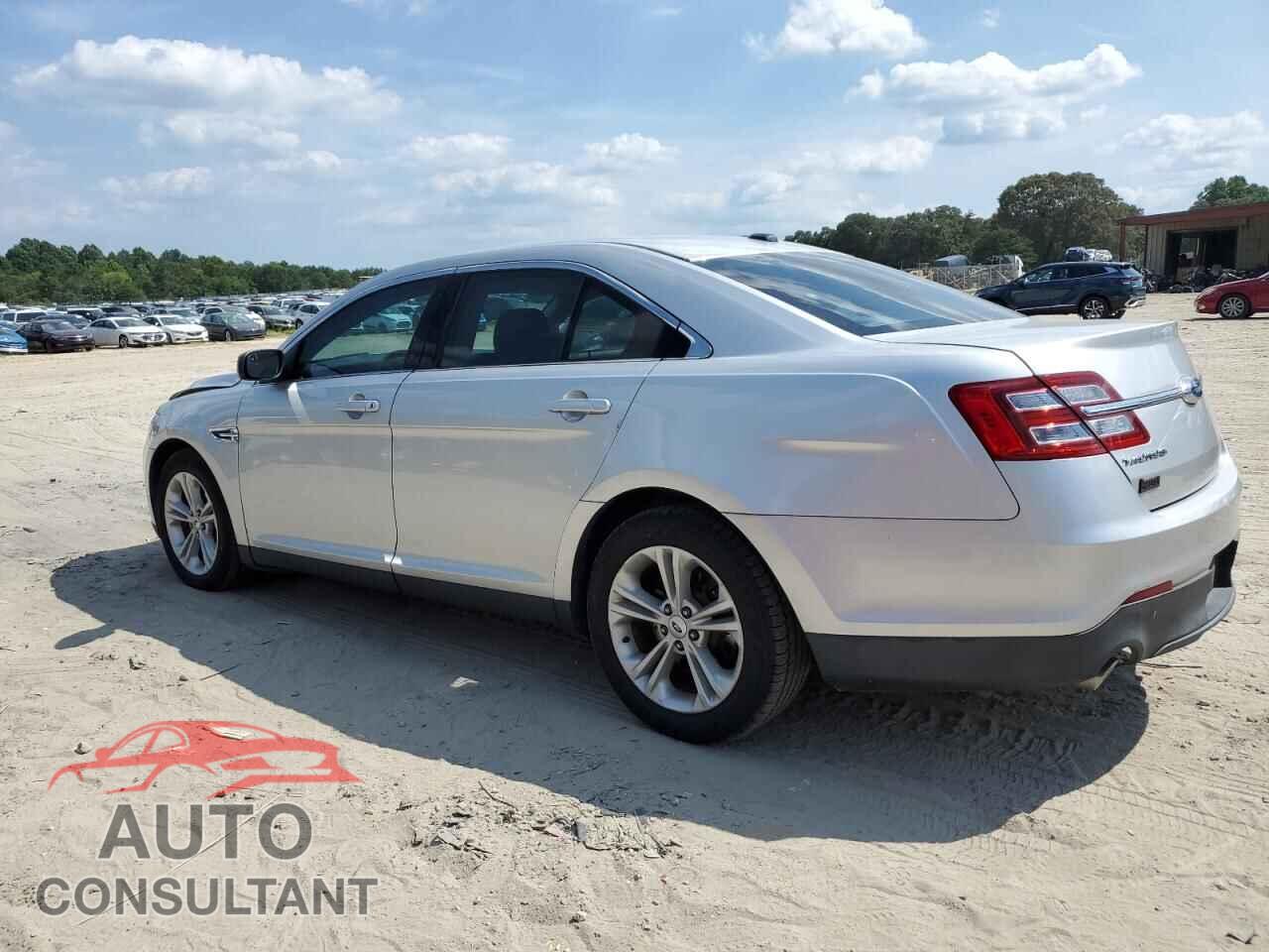 FORD TAURUS 2015 - 1FAHP2D88FG172535