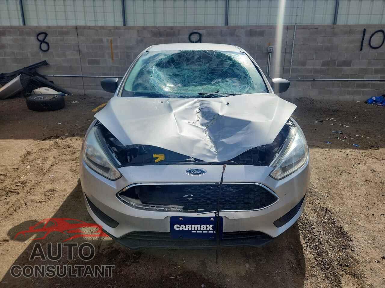 FORD FOCUS 2017 - 1FADP3E20HL258057