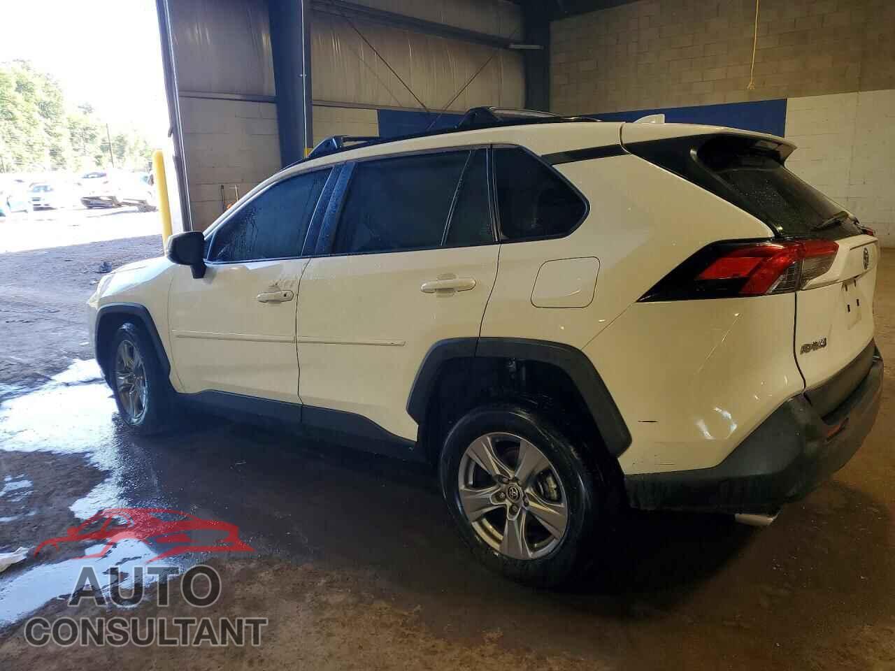 TOYOTA RAV4 2023 - JTMP1RFV3PD094882