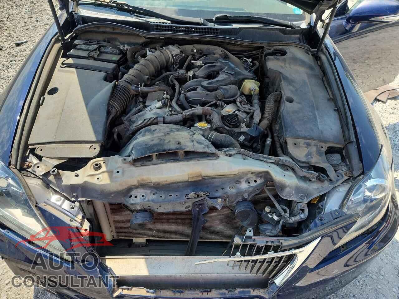 LEXUS IS 2011 - JTHCF5C24B5050586
