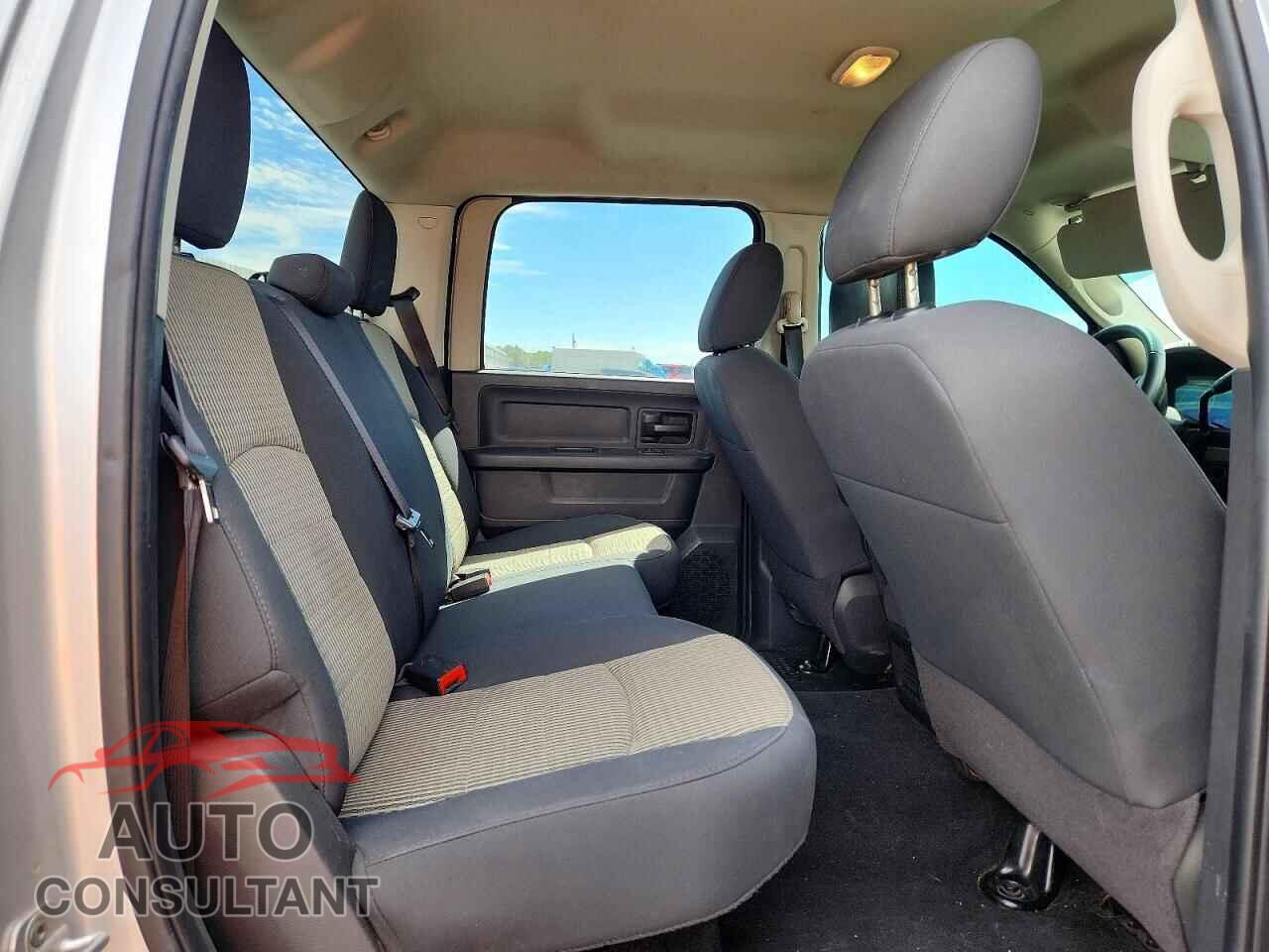 DODGE RAM 1500 2012 - 1C6RD7KT7CS144639