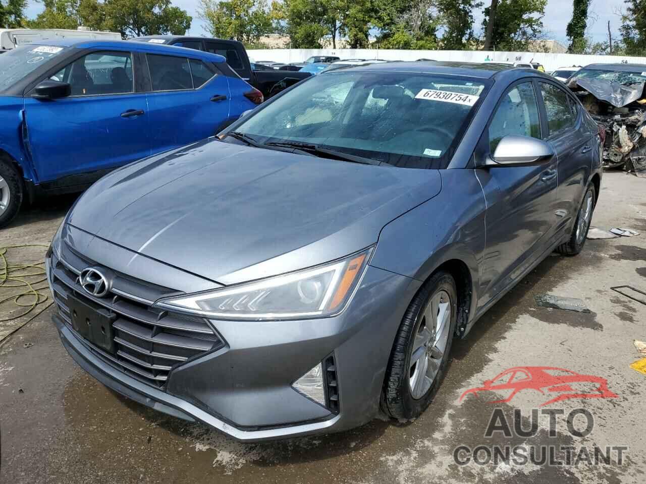 HYUNDAI ELANTRA 2019 - KMHD84LFXKU844734