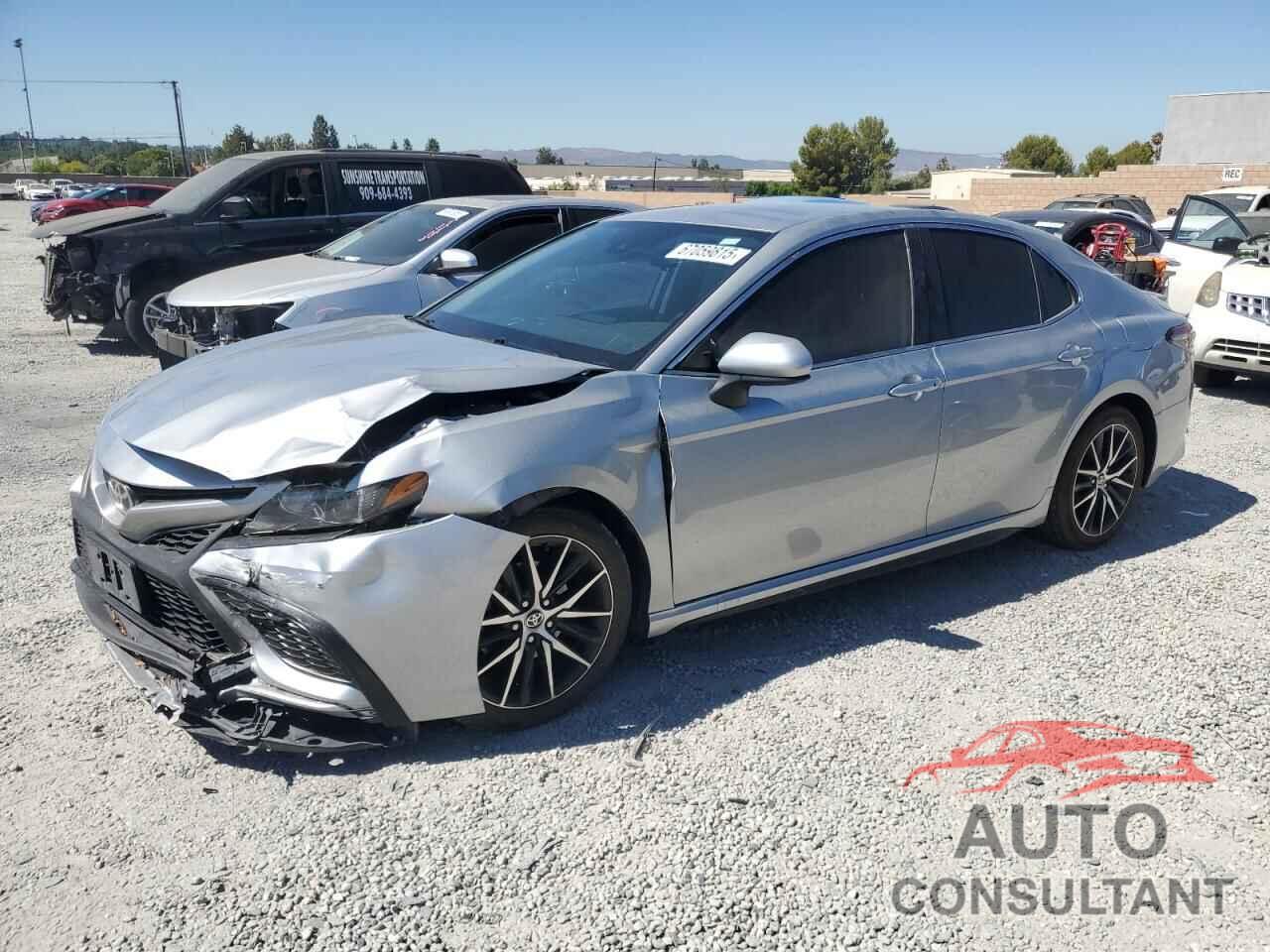 TOYOTA CAMRY 2021 - 4T1G11AK5MU493136
