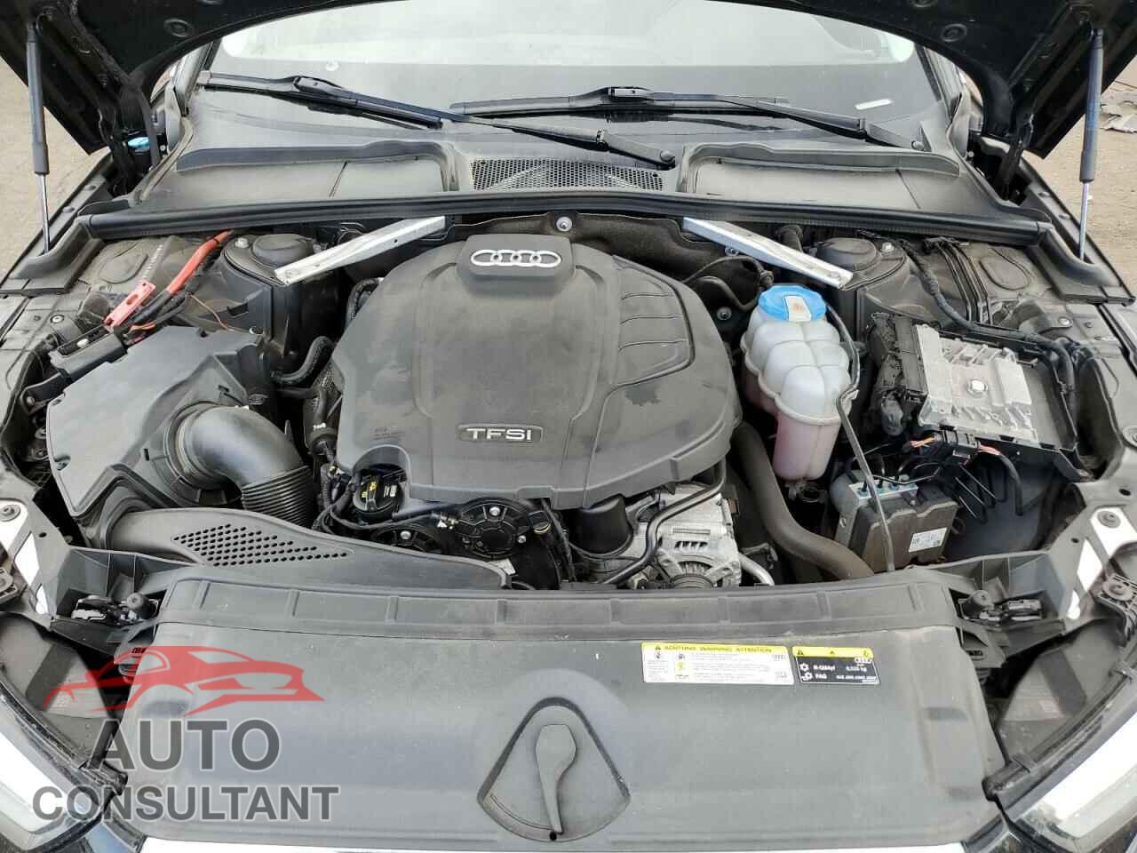 AUDI A4 2019 - WAUDNAF43KA030381