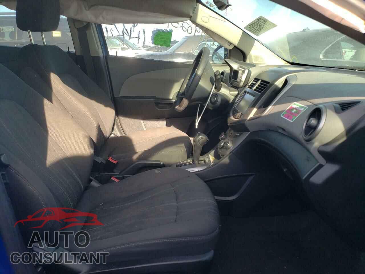 CHEVROLET SONIC 2016 - 1G1JC5SH1G4132062