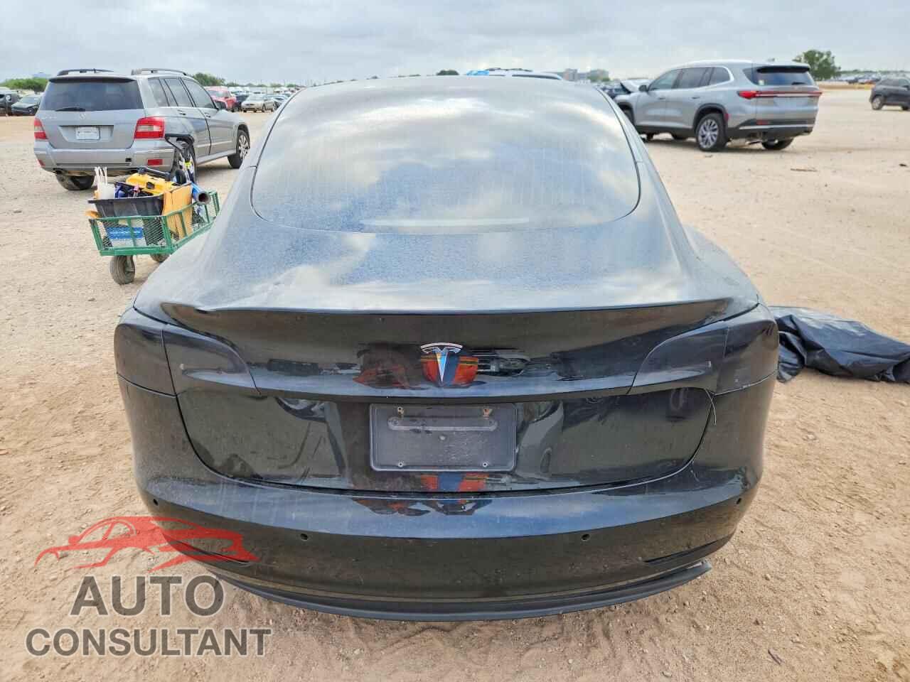 TESLA MODEL 3 2019 - 5YJ3E1EA5KF410769