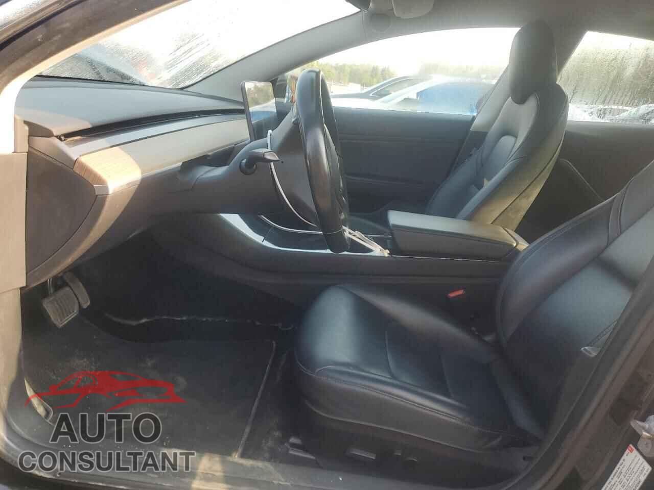 TESLA MODEL 3 2018 - 5YJ3E1EA0JF028647
