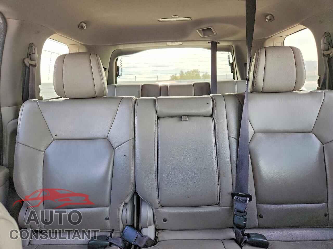 HONDA PILOT 2012 - 5FNYF4H50CB065736