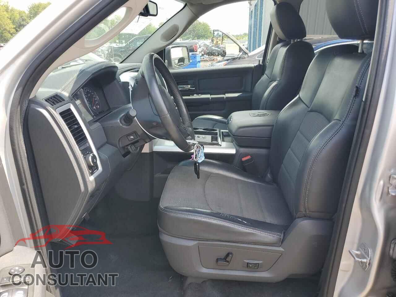 DODGE RAM 1500 2012 - 1C6RD7MT4CS257249