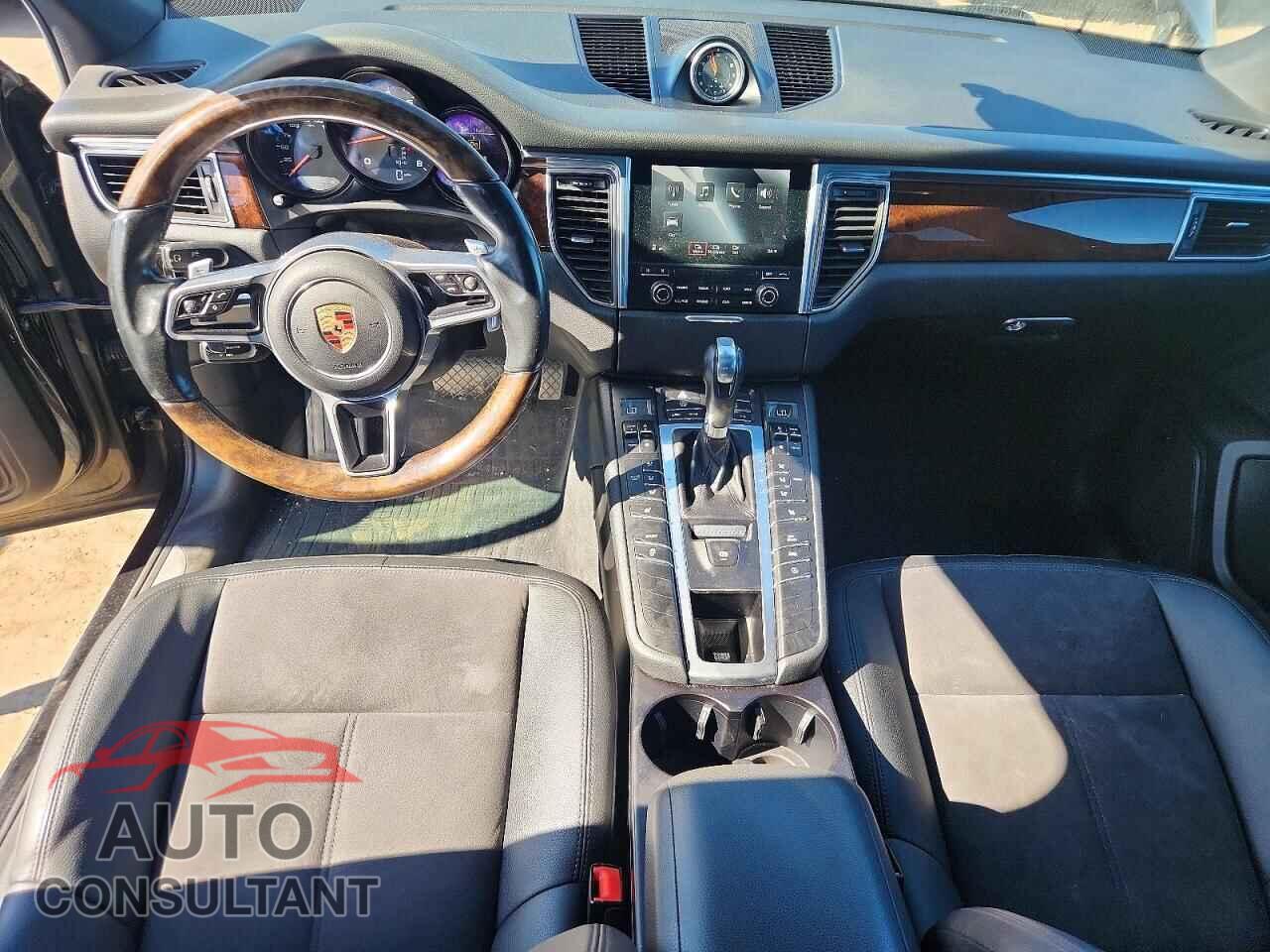PORSCHE MACAN 2017 - WP1AA2A52HLB01122