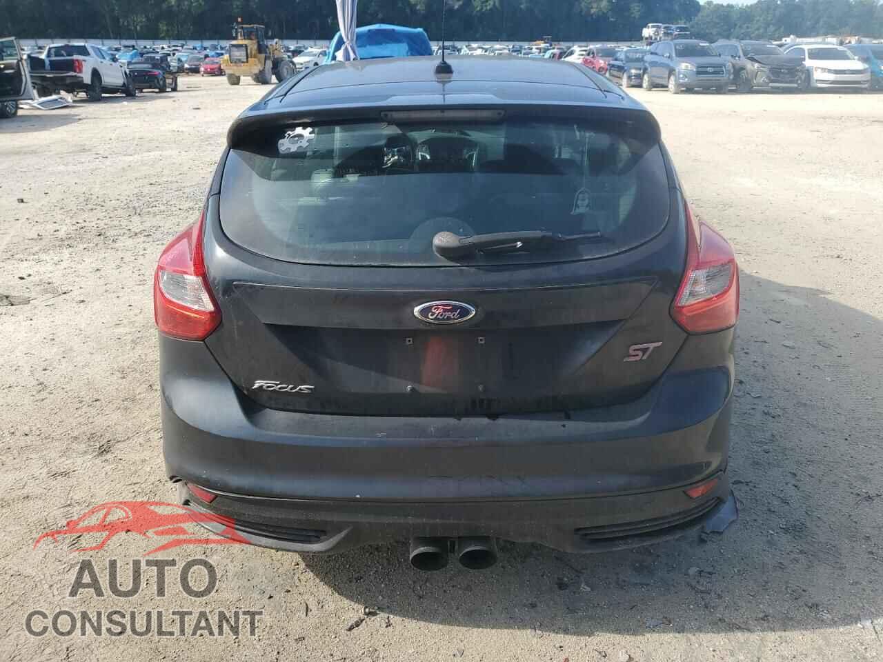FORD FOCUS 2013 - 1FADP3L99DL136291