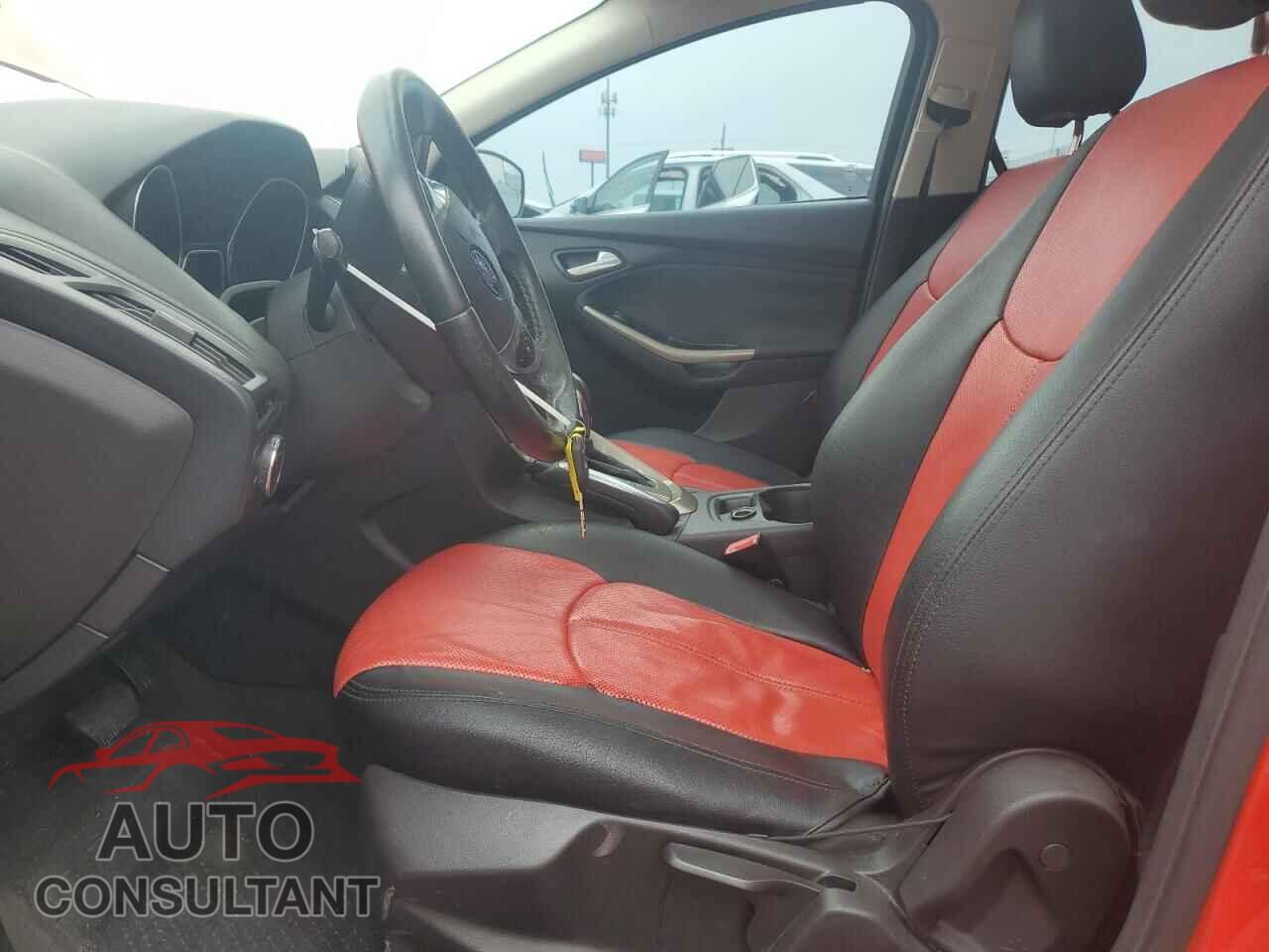 FORD FOCUS 2012 - 1FAHP3M2XCL162190