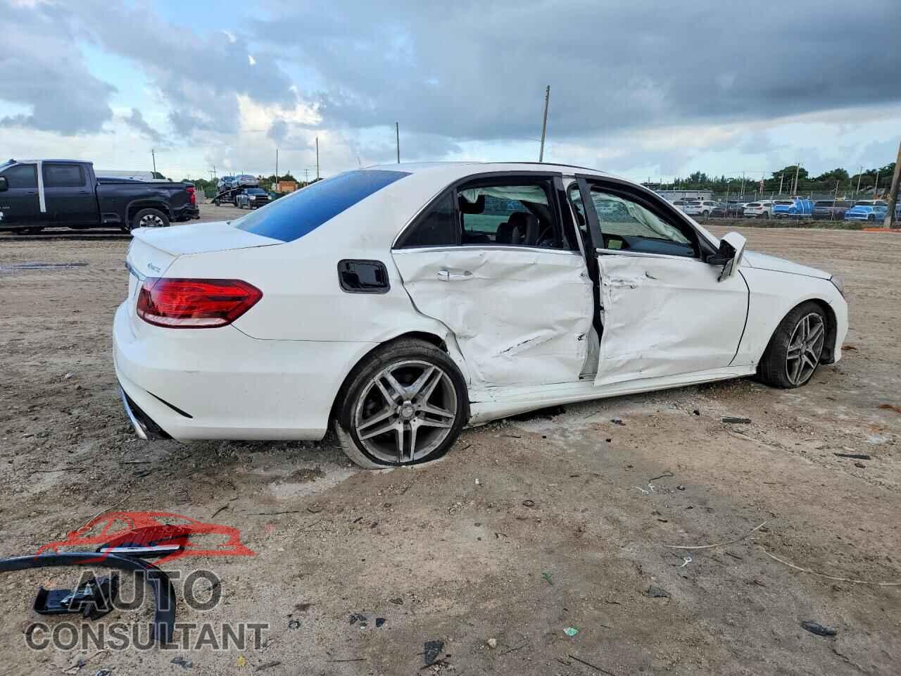 MERCEDES-BENZ E-CLASS 2015 - WDDHF8JB8FB122821