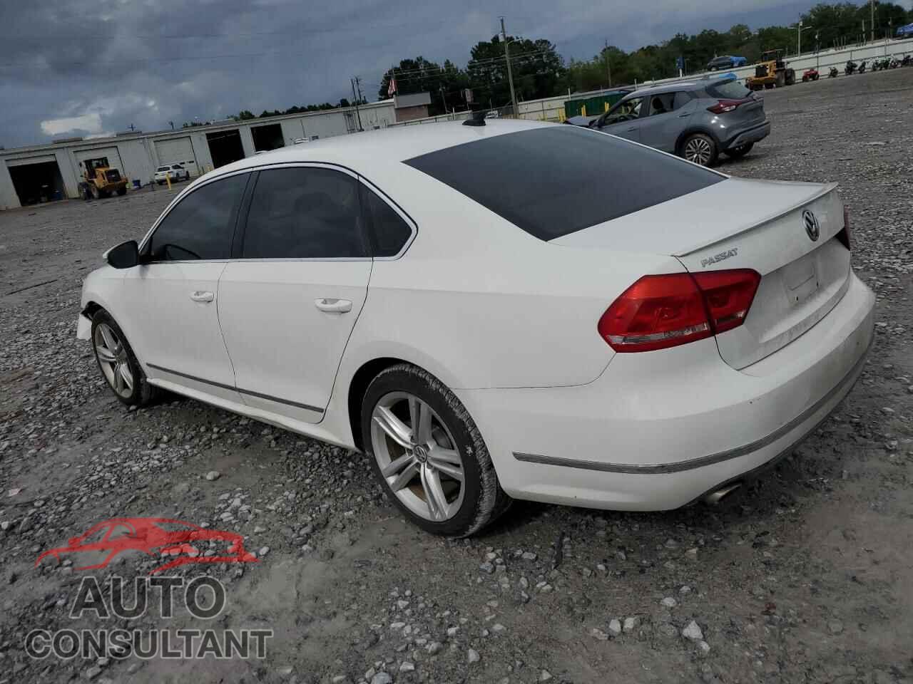 VOLKSWAGEN PASSAT 2012 - 1VWCN7A32CC071359