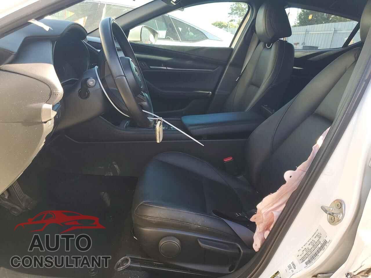 MAZDA 3 2023 - JM1BPAKM1P1615560