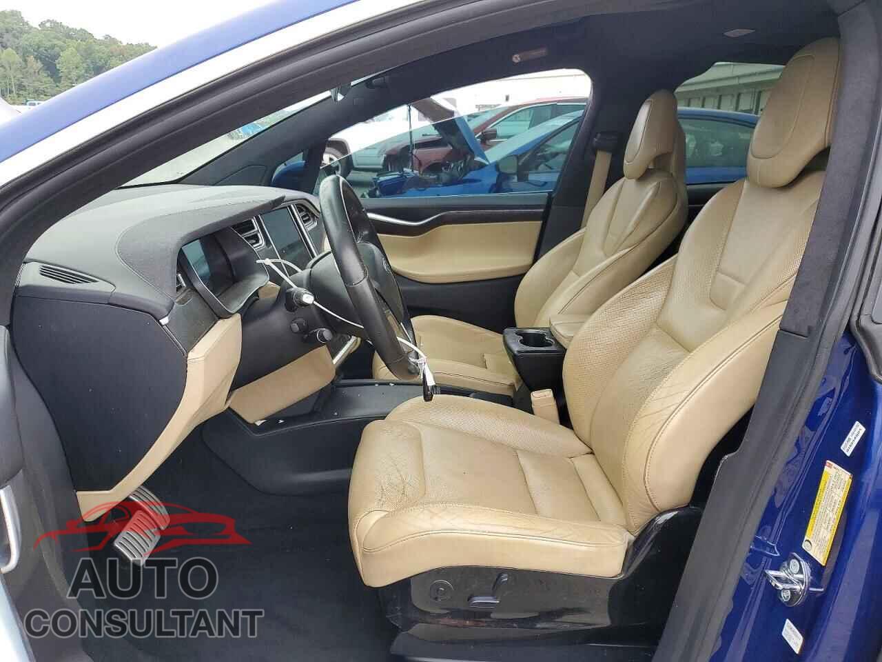 TESLA MODEL X 2016 - 5YJXCAE47GFS00375