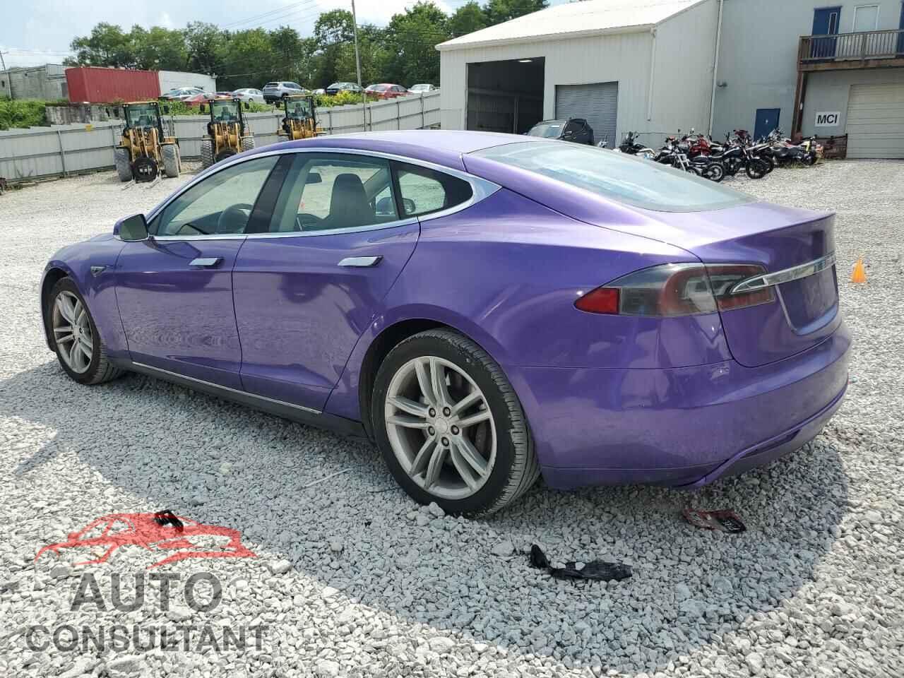 TESLA MODEL S 2013 - 5YJSA1CN1DFP26444