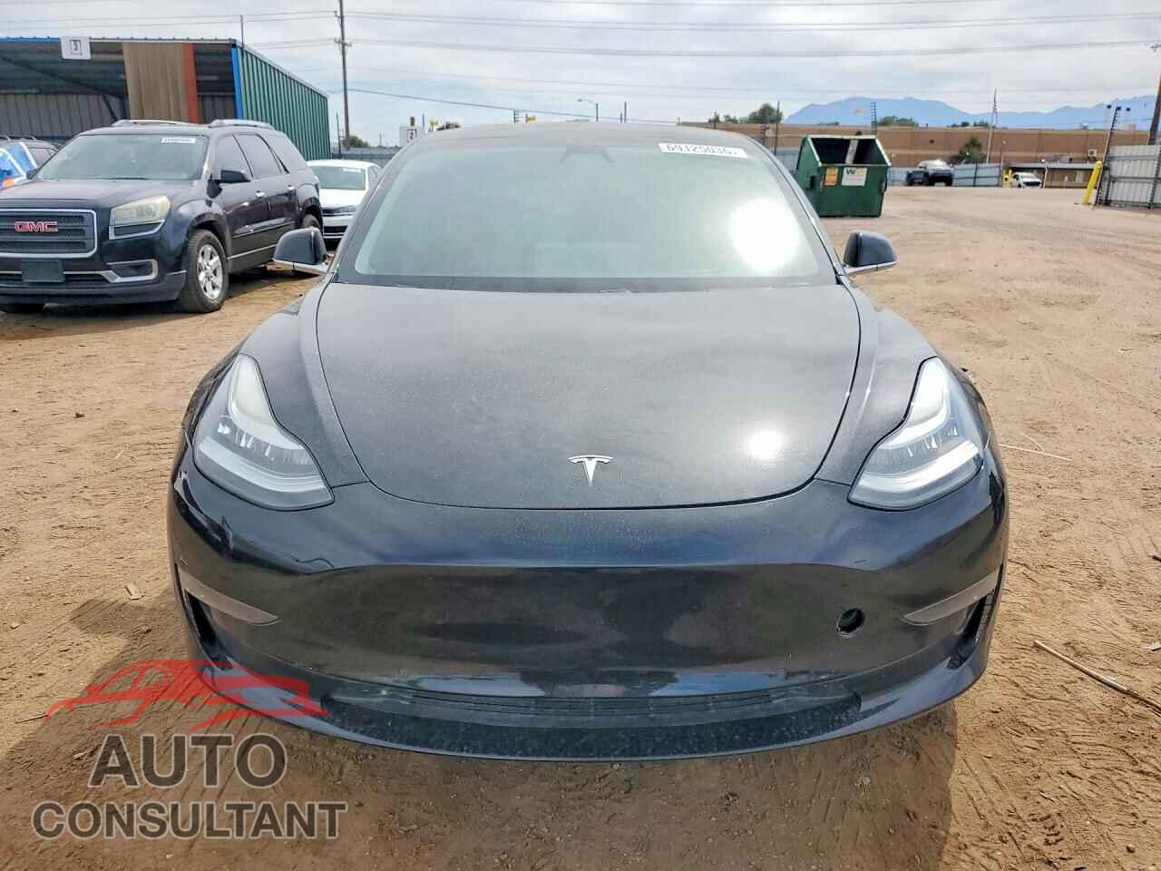 TESLA MODEL 3 2019 - 5YJ3E1EA5KF324037