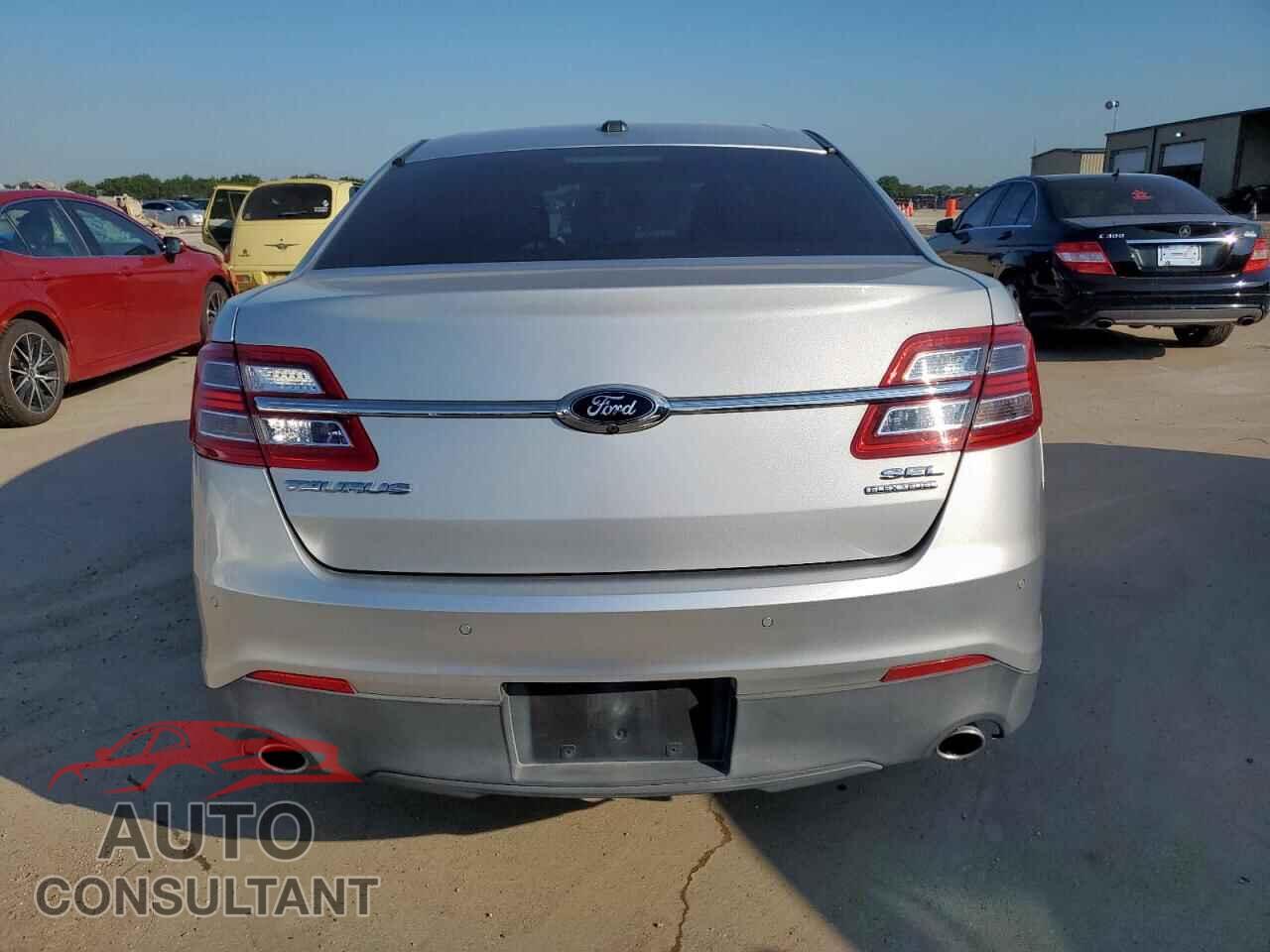 FORD TAURUS 2015 - 1FAHP2E87FG149519