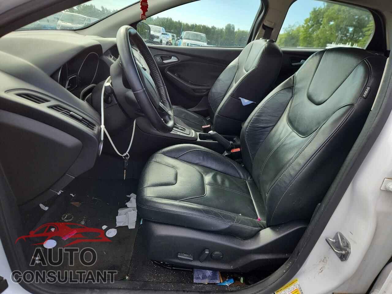 FORD FOCUS 2016 - 1FADP3F27GL214294