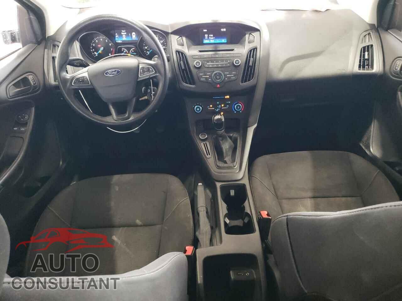 FORD FOCUS 2017 - 1FADP3E27HL243233