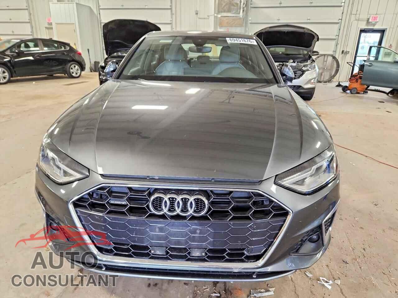AUDI A4 2020 - WAUDNAF41LA070475