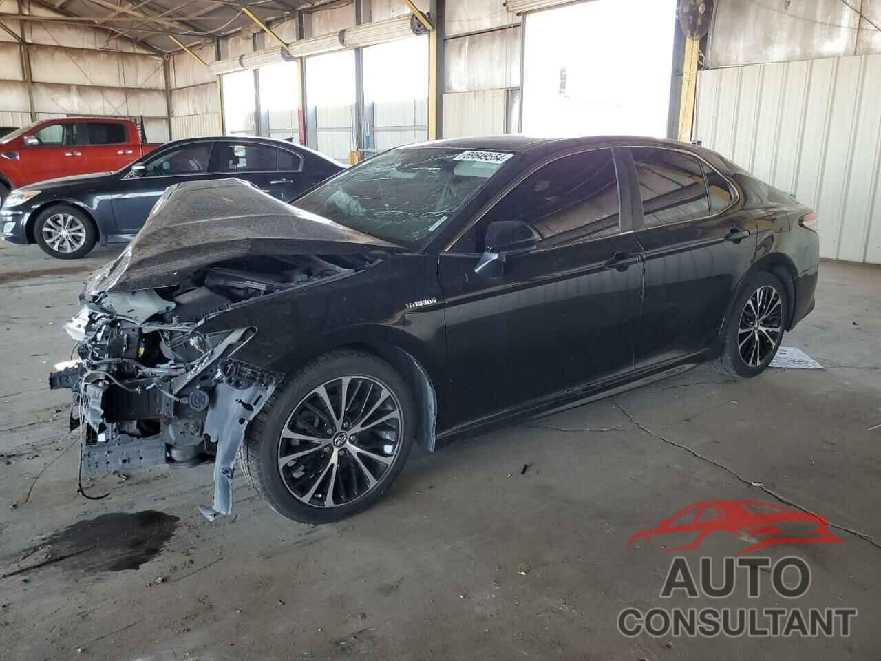 TOYOTA CAMRY 2018 - 4T1B21HK6JU002386