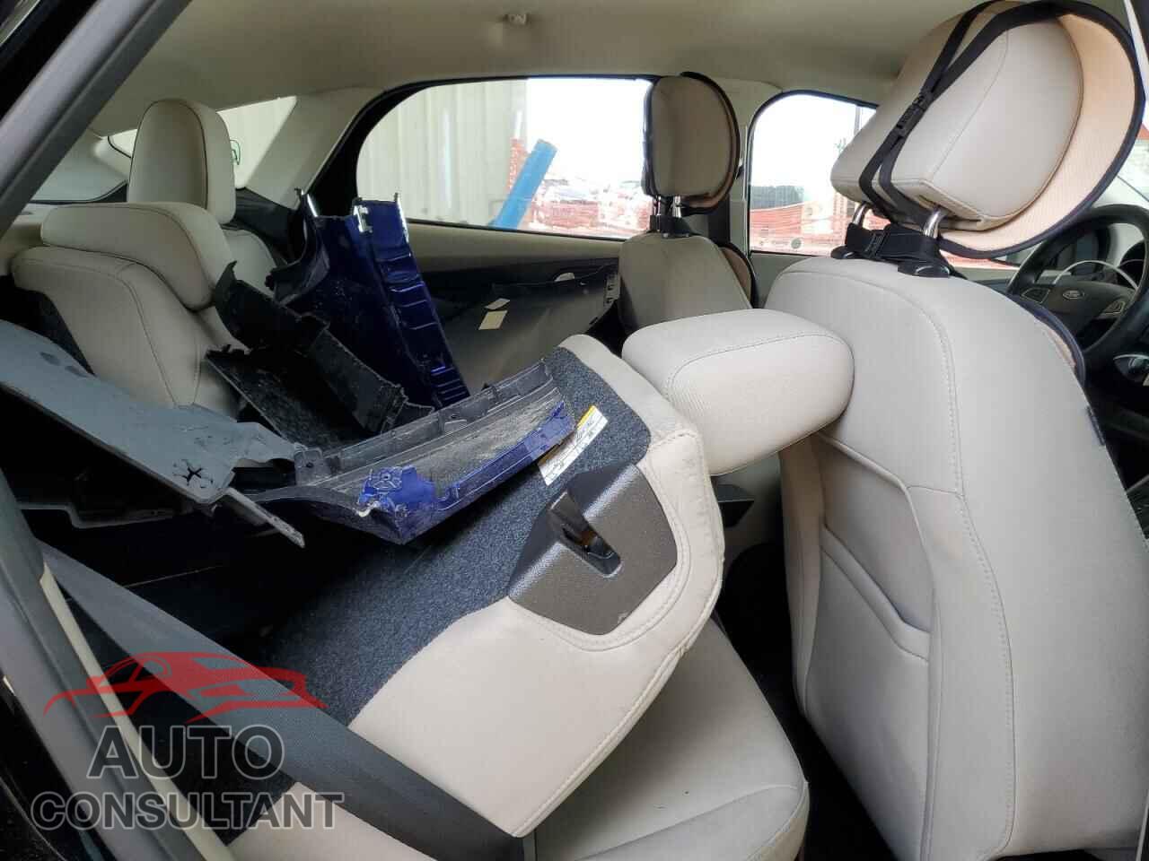 FORD FOCUS 2017 - 1FADP3K25HL246586