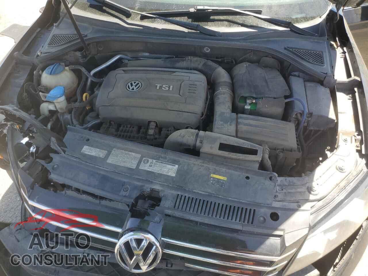VOLKSWAGEN PASSAT 2015 - 1VWAT7A3XFC119529