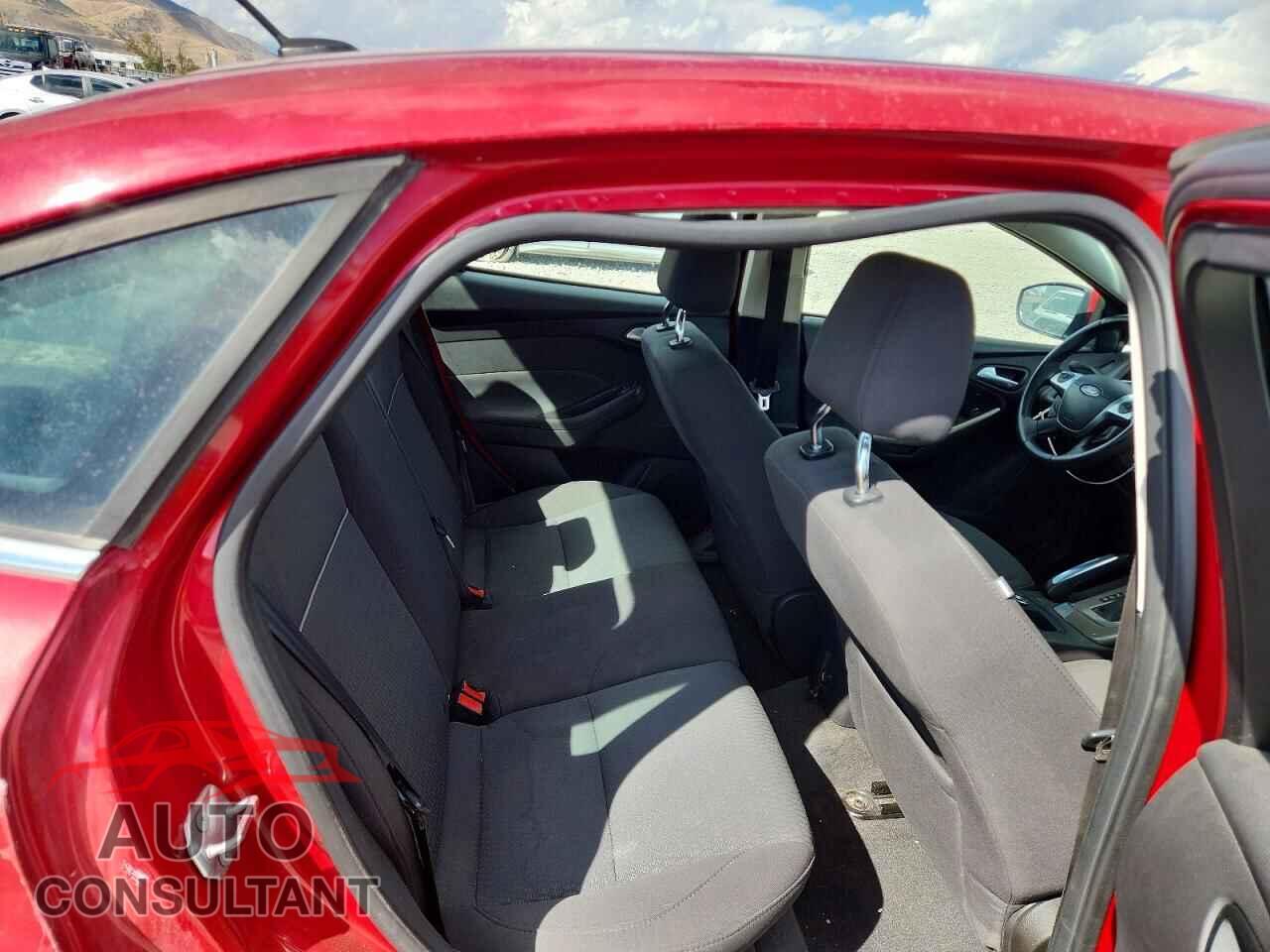 FORD FOCUS 2012 - 1FAHP3H26CL169227