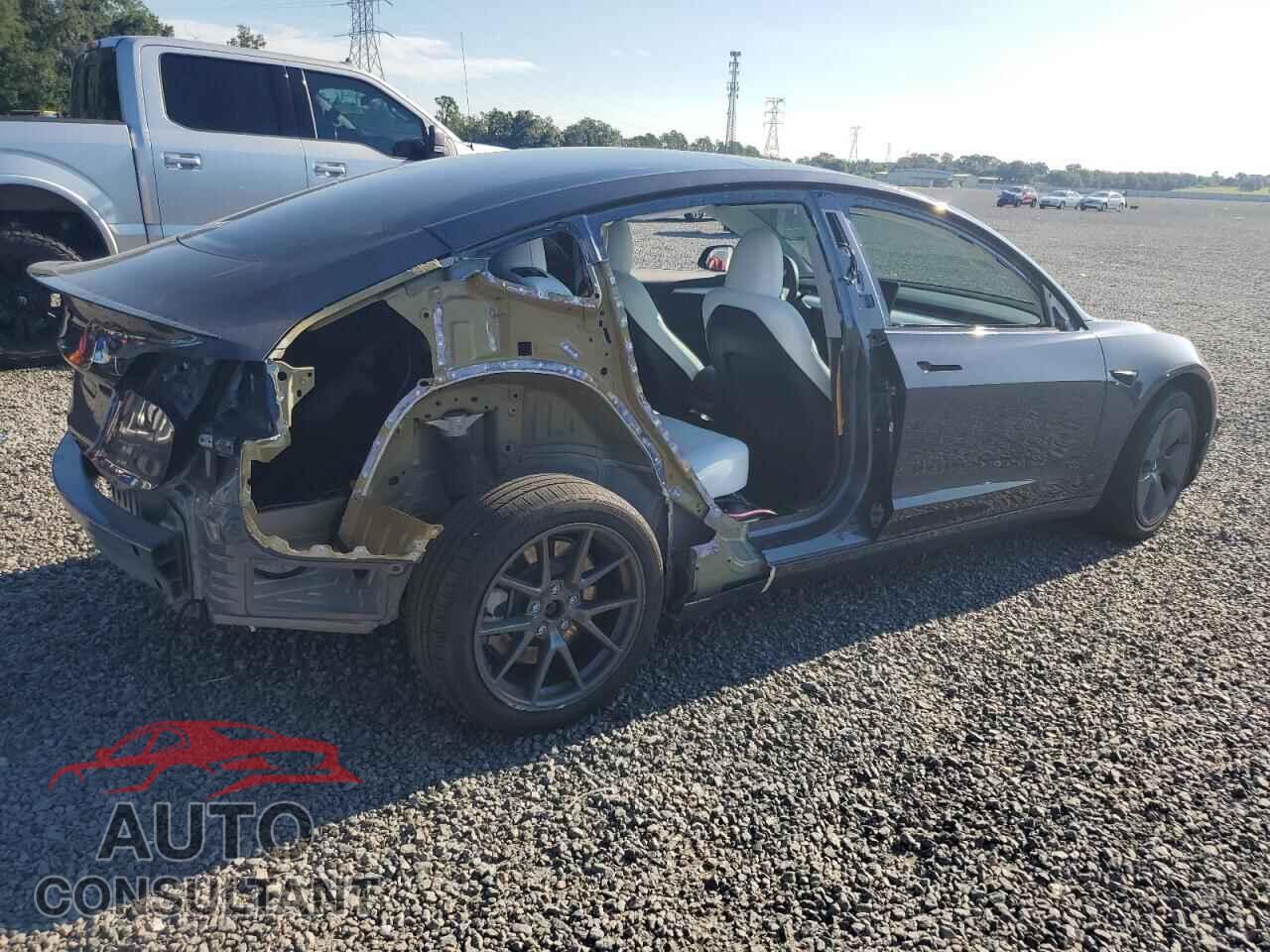 TESLA MODEL 3 2023 - 5YJ3E1EA1PF552396
