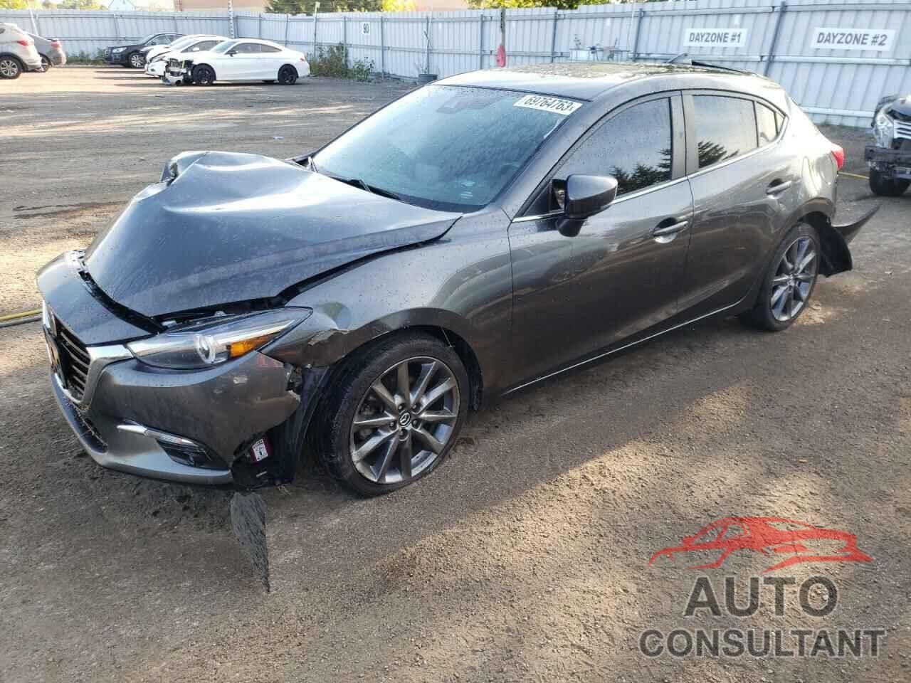 MAZDA 3 2018 - JM1BN1M31J1174305