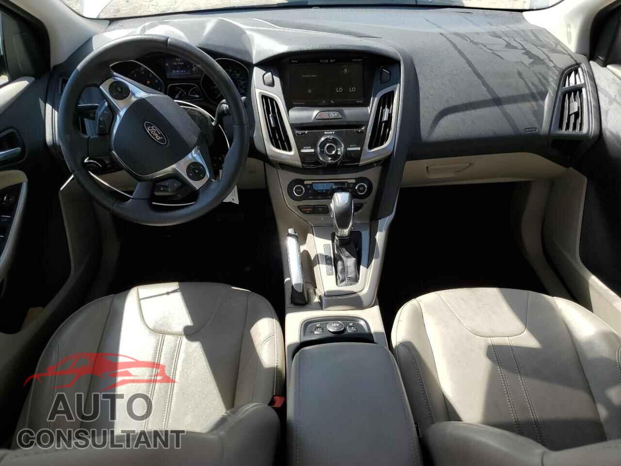 FORD FOCUS 2012 - 1FAHP3H28CL288820