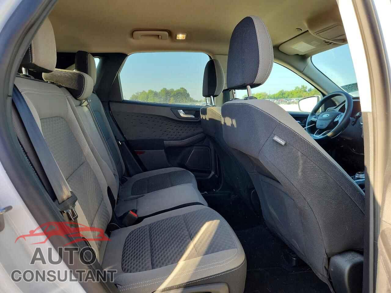 FORD ESCAPE 2020 - 1FMCU0G64LUA32096